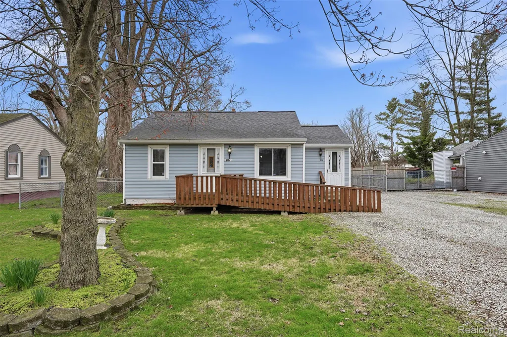 1028 Carlton Drive York Charter Township MI 48160