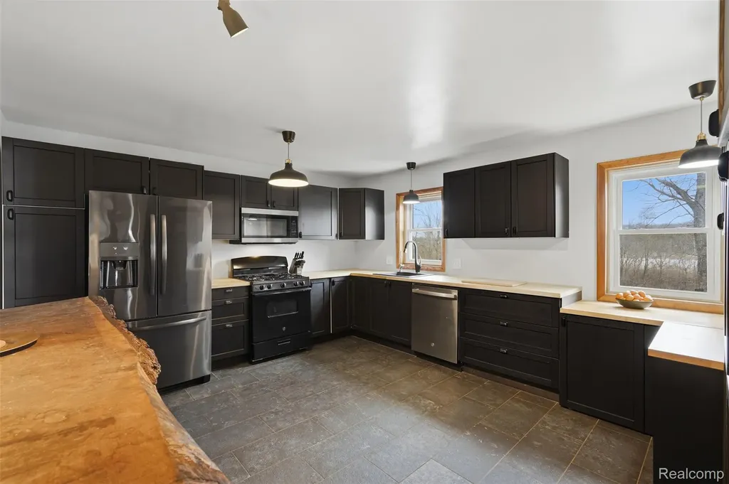 2929 Acorn Lane Genoa Township MI 48843