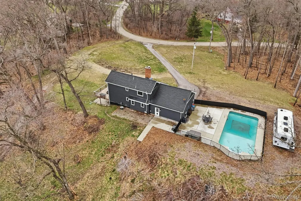 2929 Acorn Lane Genoa Township MI 48843