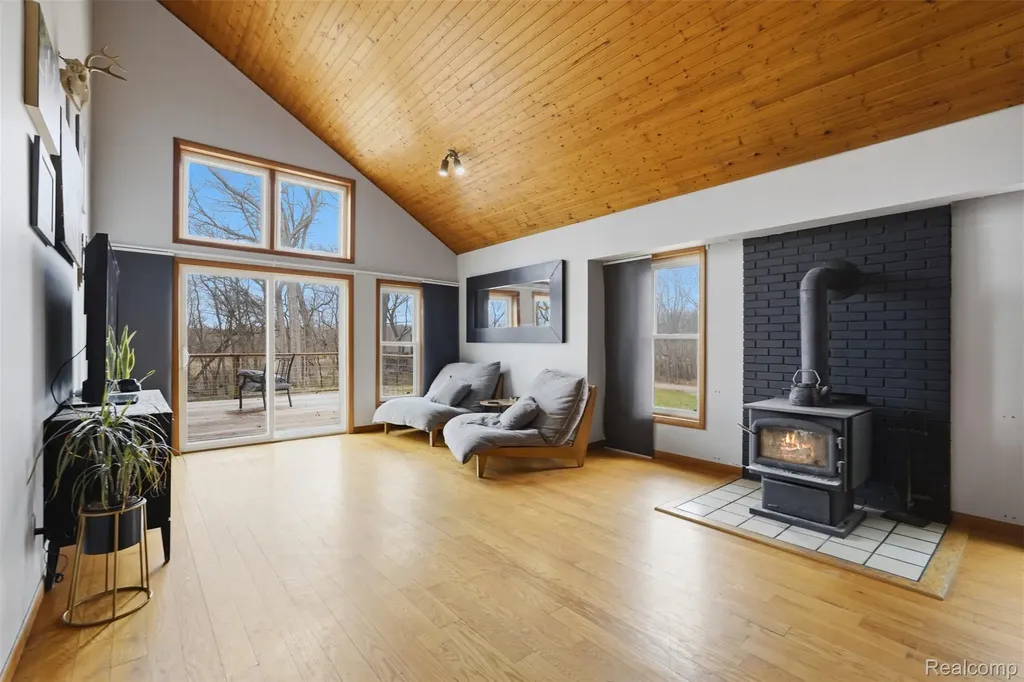 2929 Acorn Lane Genoa Township MI 48843