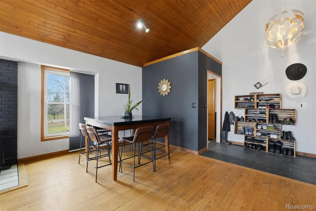 2929 Acorn Lane Genoa Township MI 48843