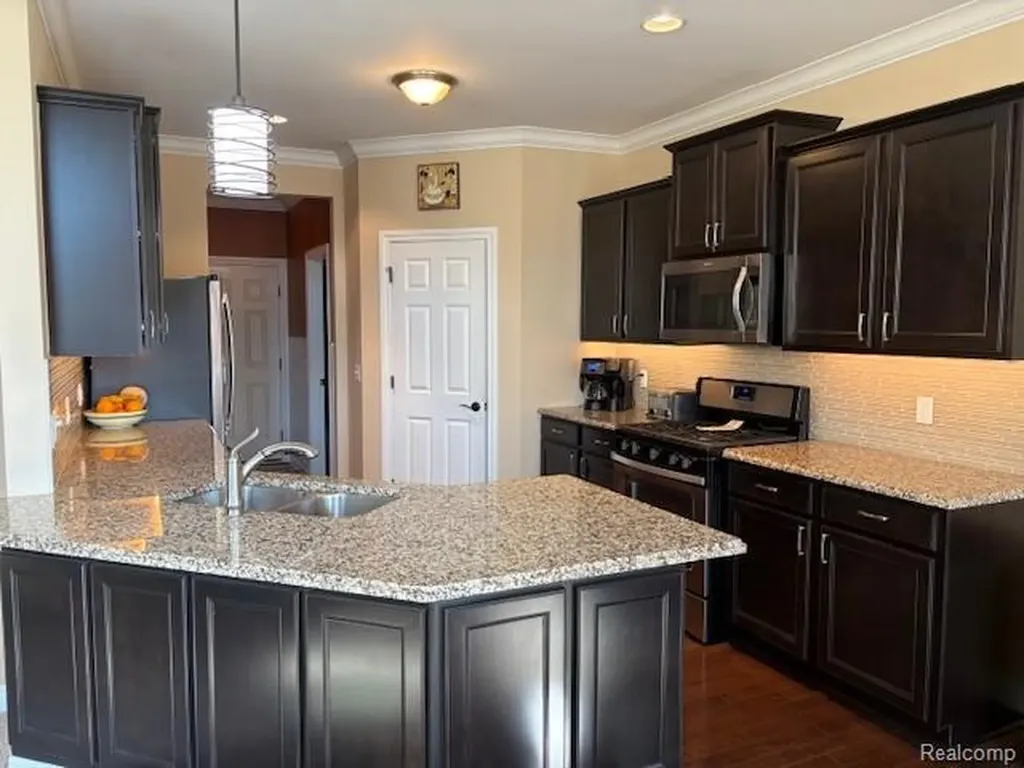 57293 Windmill Point Lyon Charter Township MI 48165