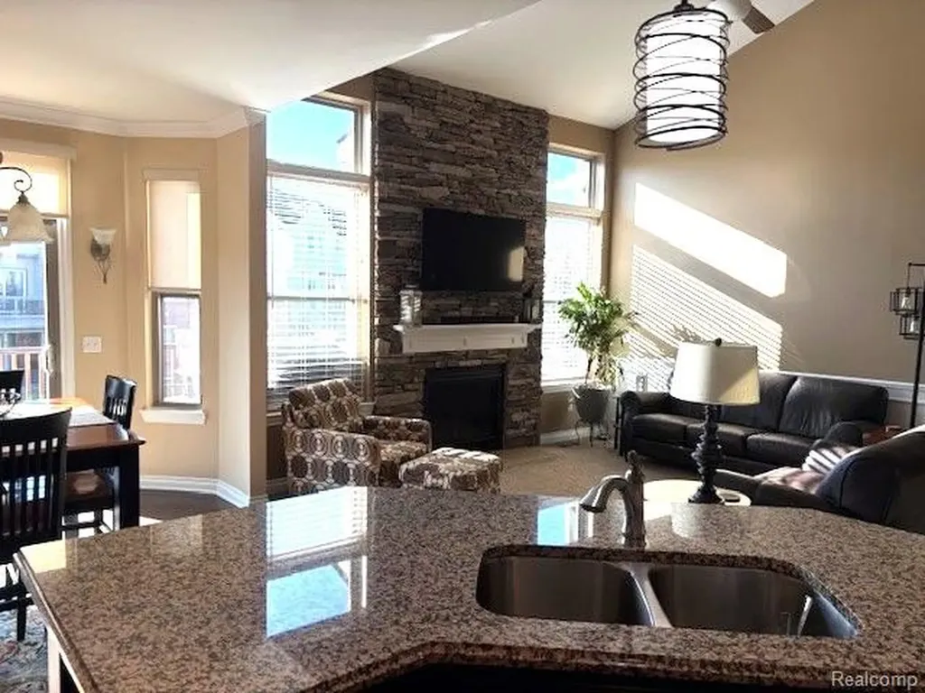 57293 Windmill Point Lyon Charter Township MI 48165