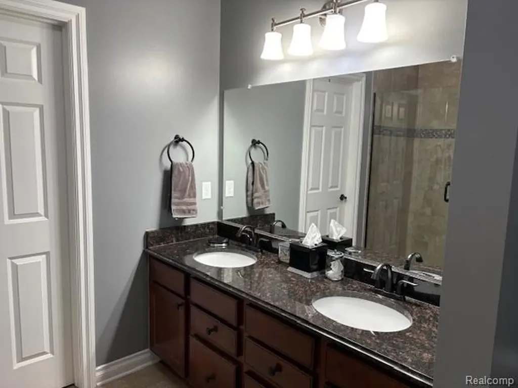 57293 Windmill Point Lyon Charter Township MI 48165