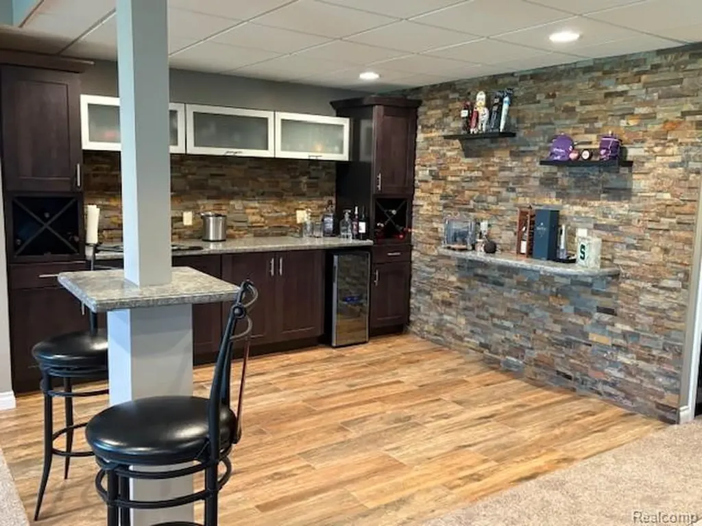 57293 Windmill Point Lyon Charter Township MI 48165