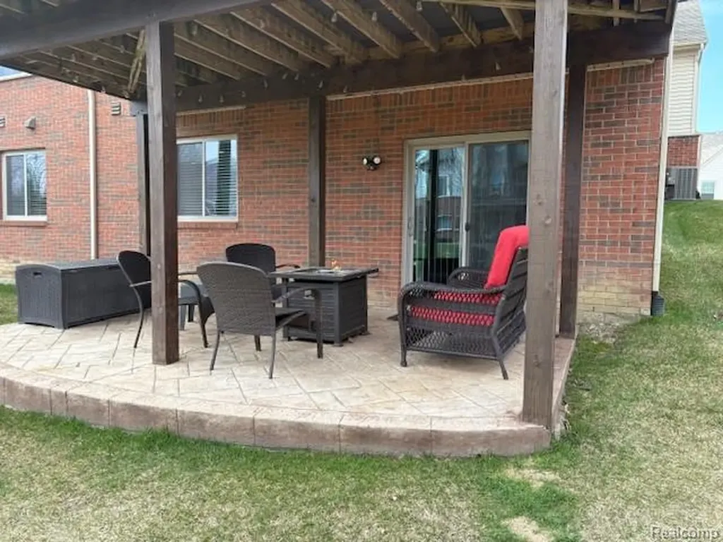 57293 Windmill Point Lyon Charter Township MI 48165