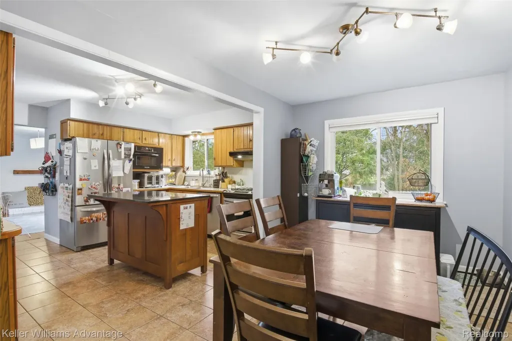 8610 Buffalo Drive Commerce Charter Township MI 48382
