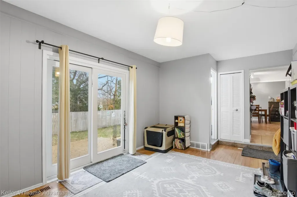 8610 Buffalo Drive Commerce Charter Township MI 48382