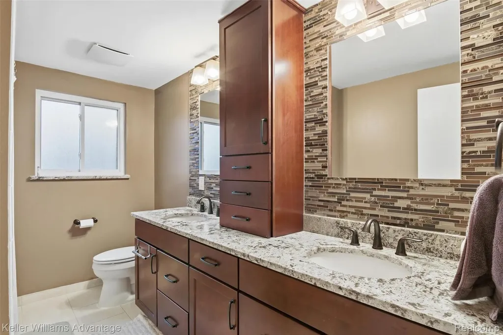 8610 Buffalo Drive Commerce Charter Township MI 48382