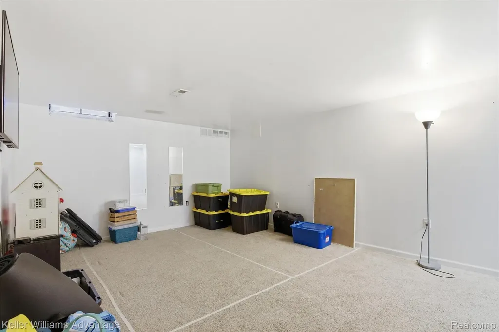 8610 Buffalo Drive Commerce Charter Township MI 48382