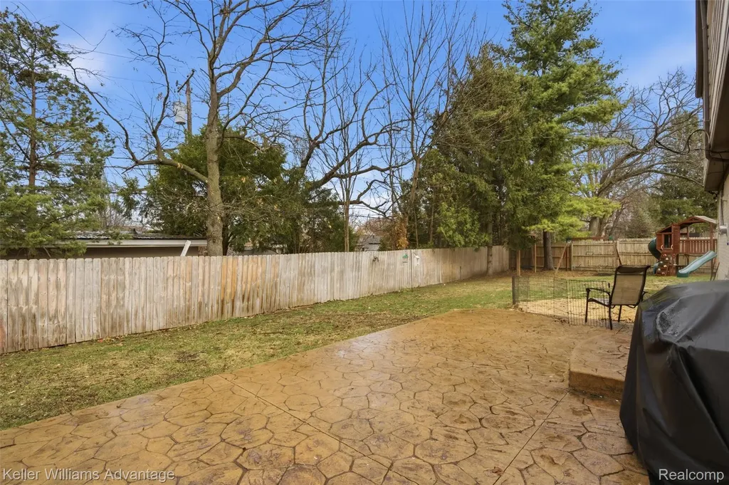 8610 Buffalo Drive Commerce Charter Township MI 48382