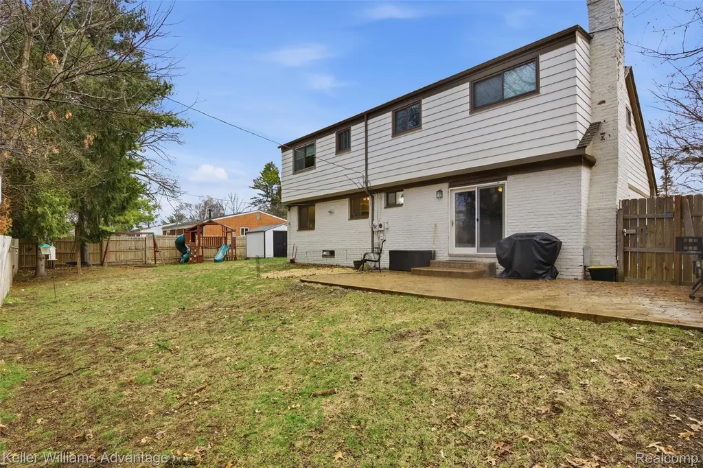 8610 Buffalo Drive Commerce Charter Township MI 48382