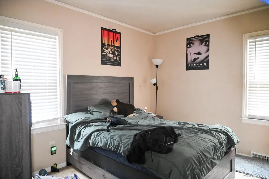 19330 Tracey Street Detroit City MI 48235