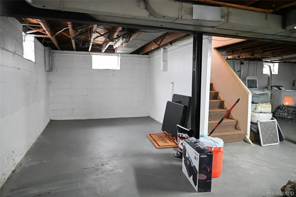 19330 Tracey Street Detroit City MI 48235
