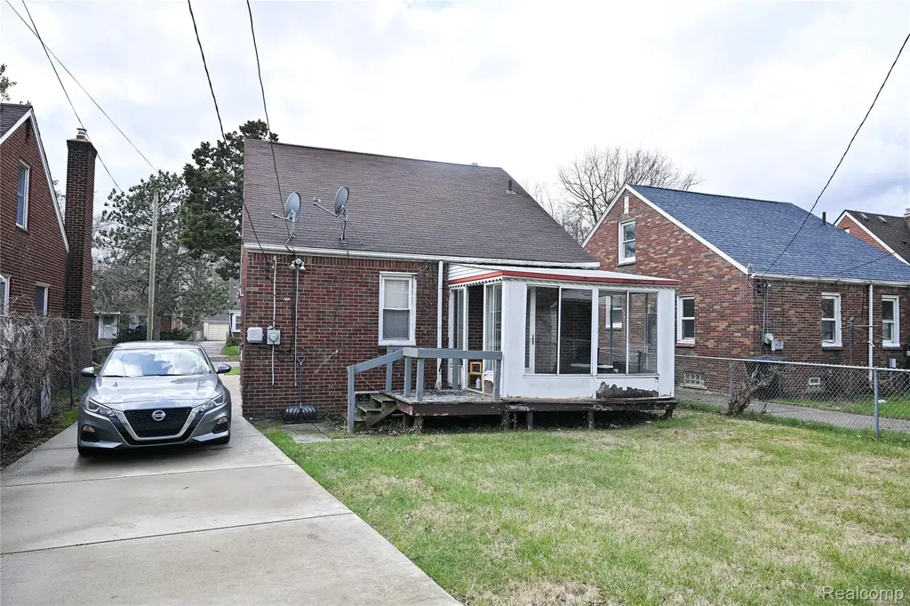 19330 Tracey Street Detroit City MI 48235