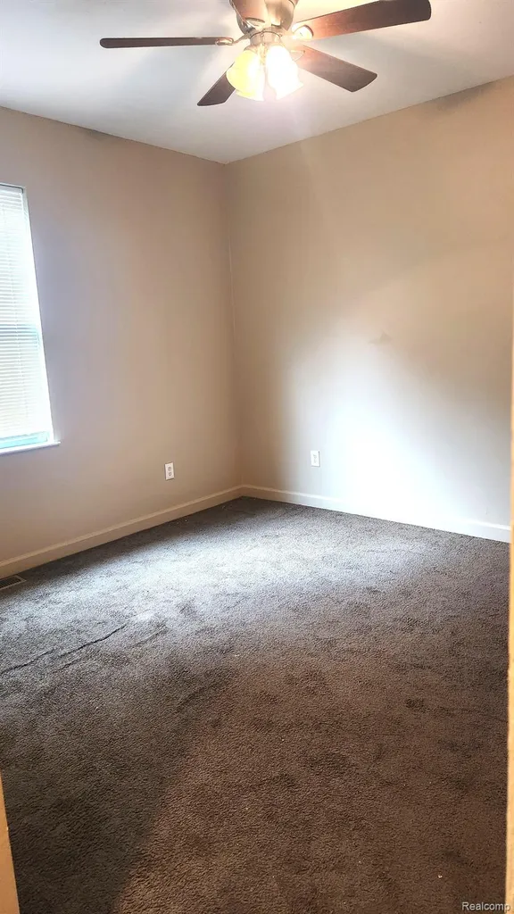 98 Eldredge Street Mt. Clemens City MI 48043