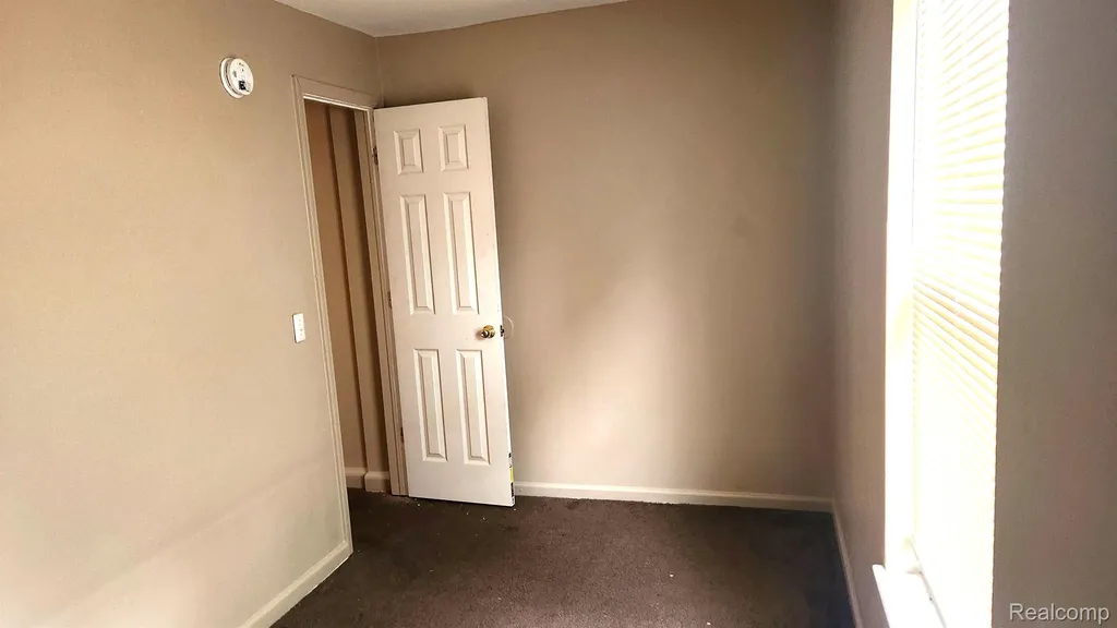 98 Eldredge Street Mt. Clemens City MI 48043