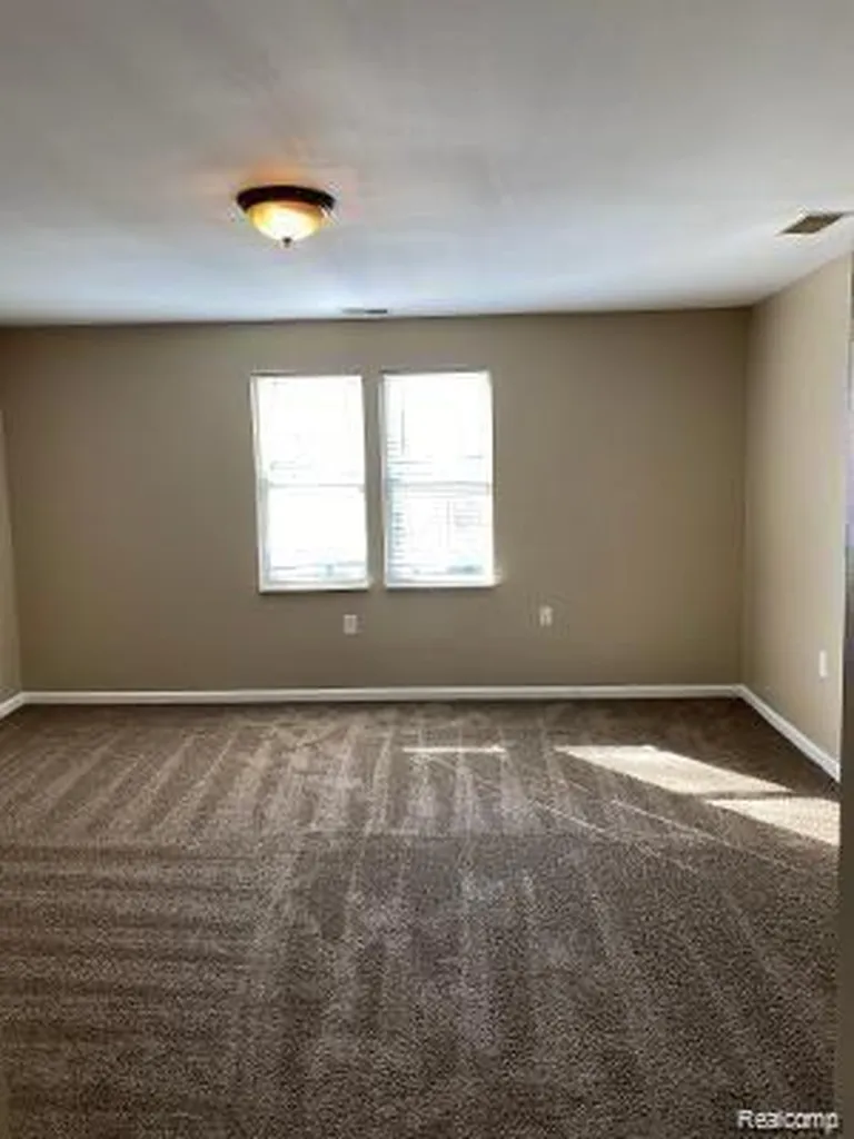 98 Eldredge Street Mt. Clemens City MI 48043