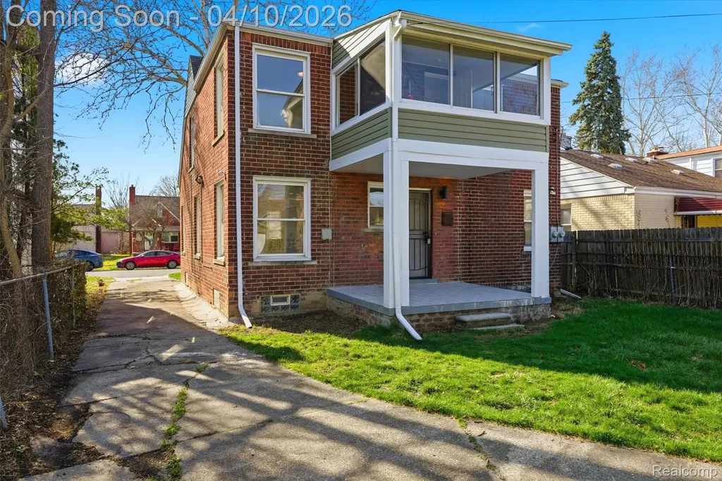 16600 Avon Avenue Detroit City MI 48219