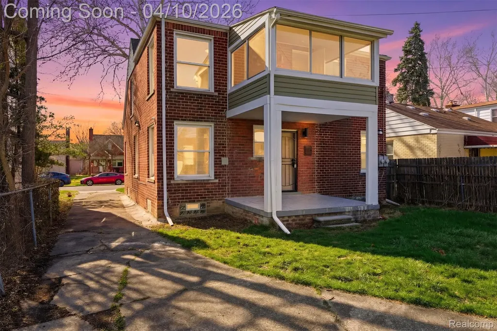 16600 Avon Avenue Detroit City MI 48219