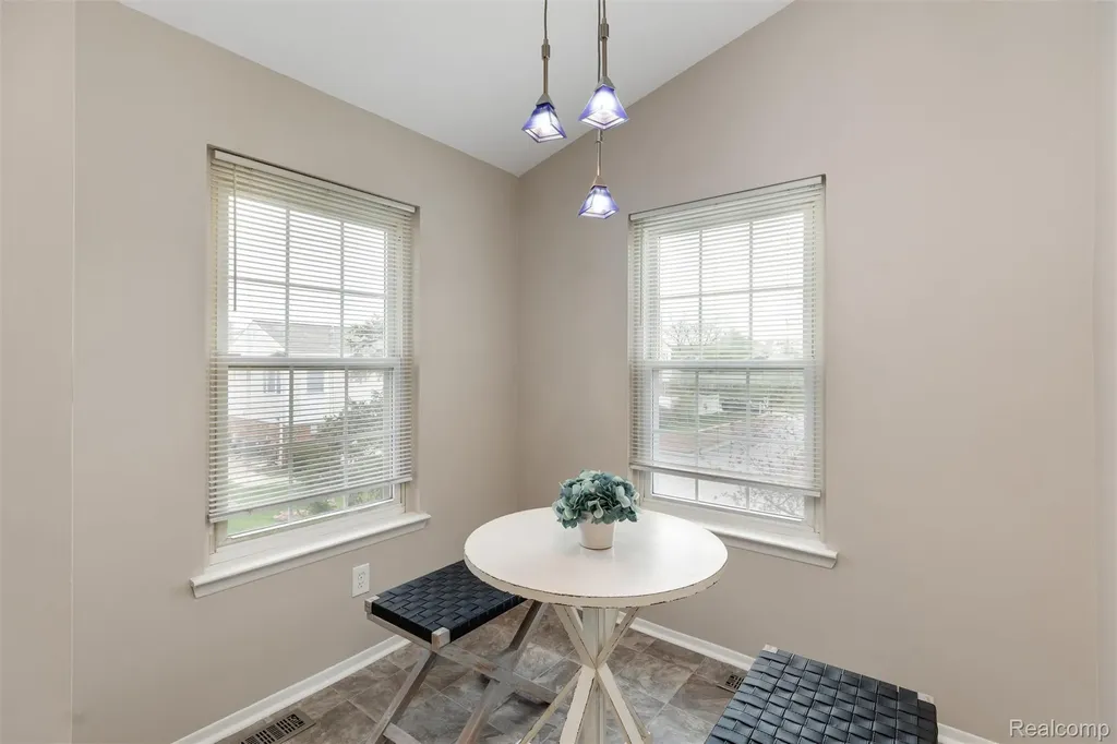 21384 E Glen Haven Circle Novi City MI 48167