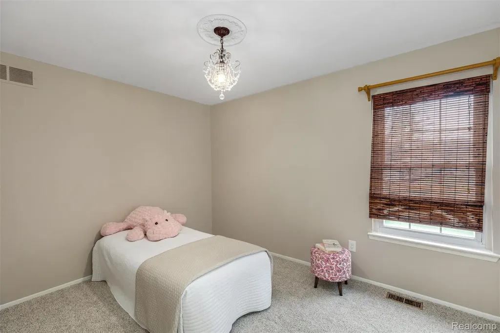 21384 E Glen Haven Circle Novi City MI 48167