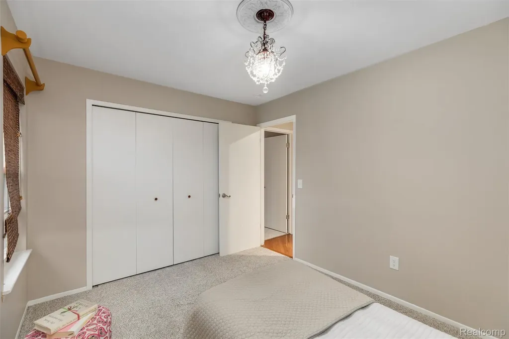 21384 E Glen Haven Circle Novi City MI 48167
