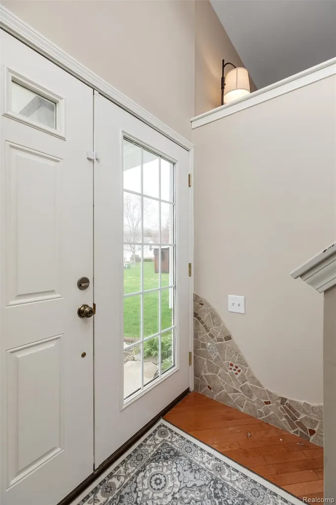 21384 E Glen Haven Circle Novi City MI 48167