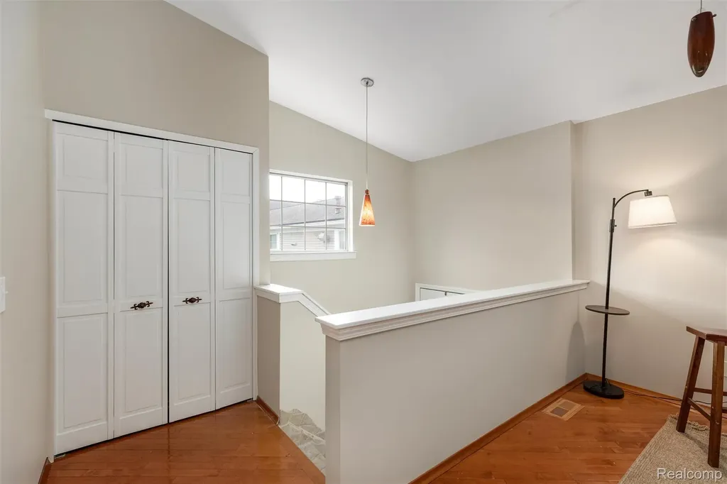 21384 E Glen Haven Circle Novi City MI 48167