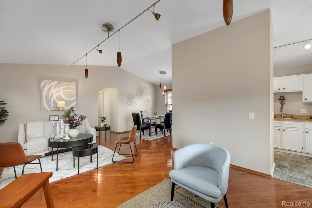 21384 E Glen Haven Circle Novi City MI 48167