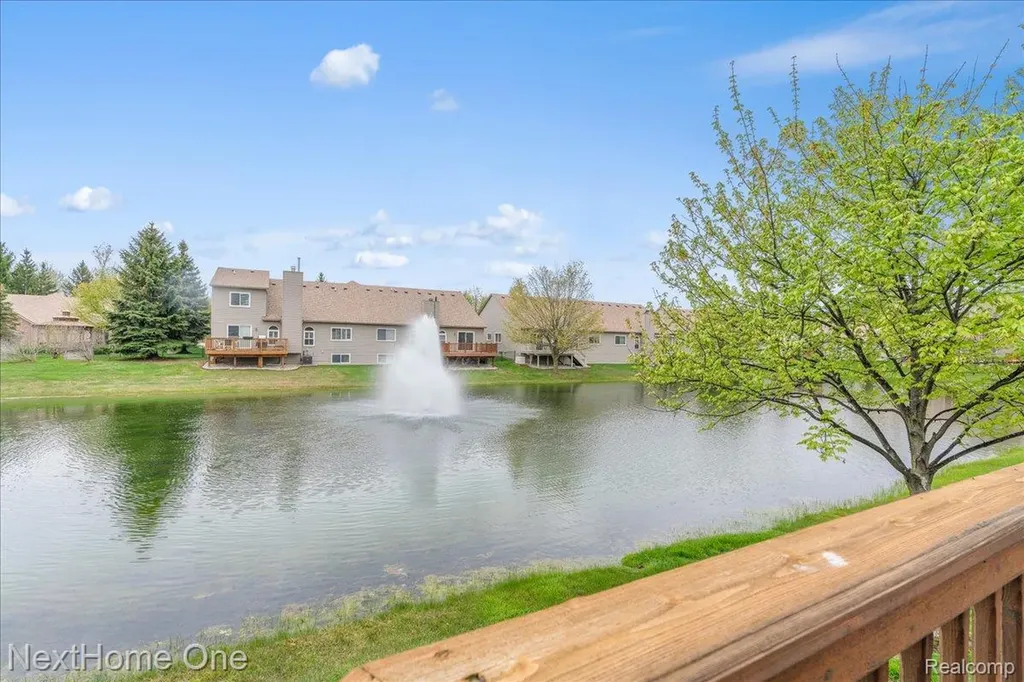 245 Winslow Circle Commerce Charter Township MI 48390