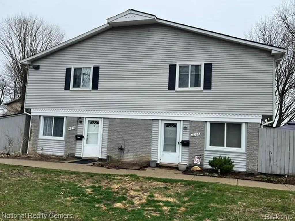 41292 N Woodbury Green Drive Van Buren Charter Township MI 48111