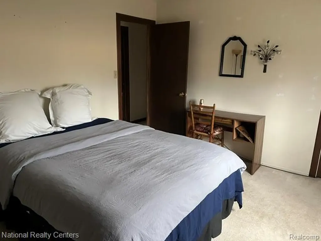 41292 N Woodbury Green Drive Van Buren Charter Township MI 48111