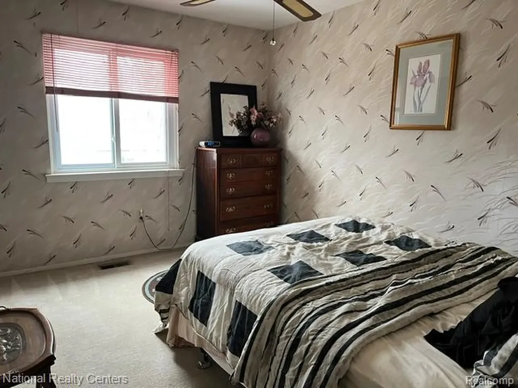 41292 N Woodbury Green Drive Van Buren Charter Township MI 48111