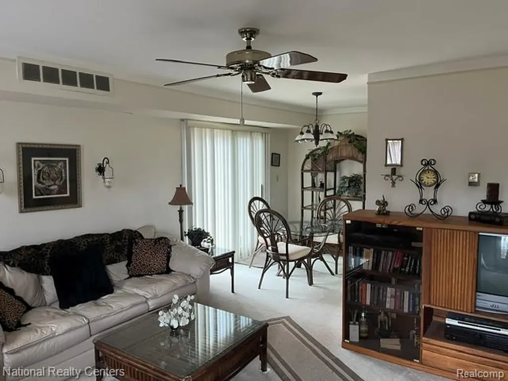 41292 N Woodbury Green Drive Van Buren Charter Township MI 48111