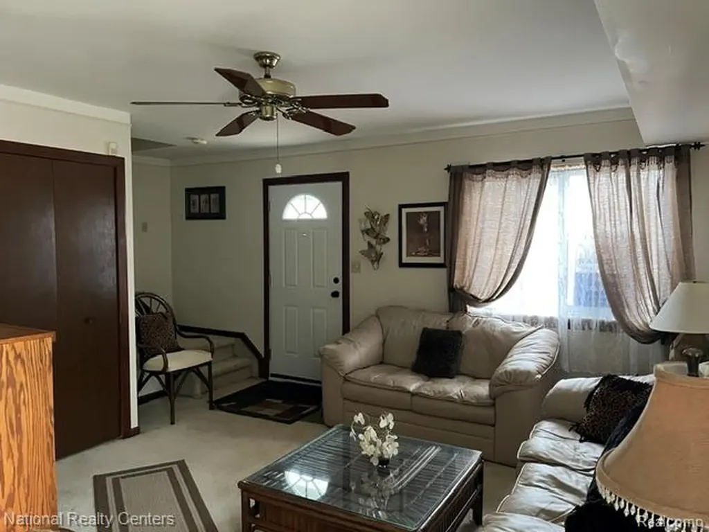 41292 N Woodbury Green Drive Van Buren Charter Township MI 48111