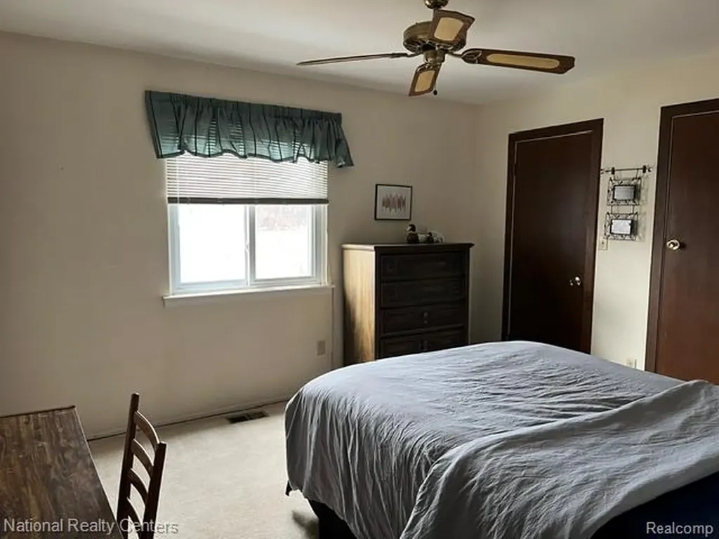 41292 N Woodbury Green Drive Van Buren Charter Township MI 48111