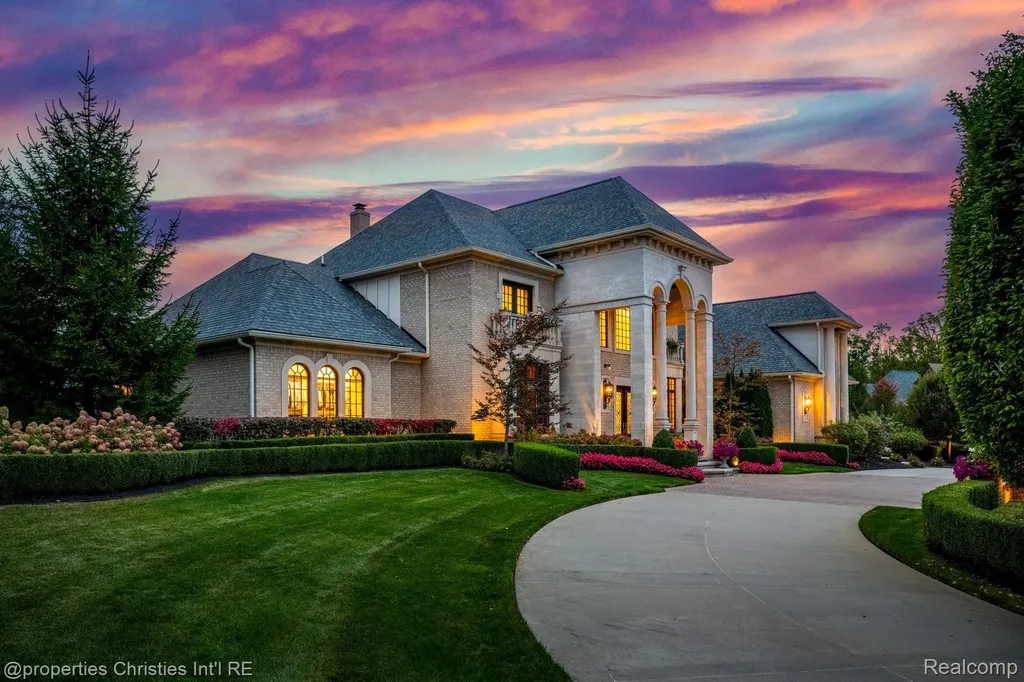 48923 Veneto Drive Novi City MI 48167