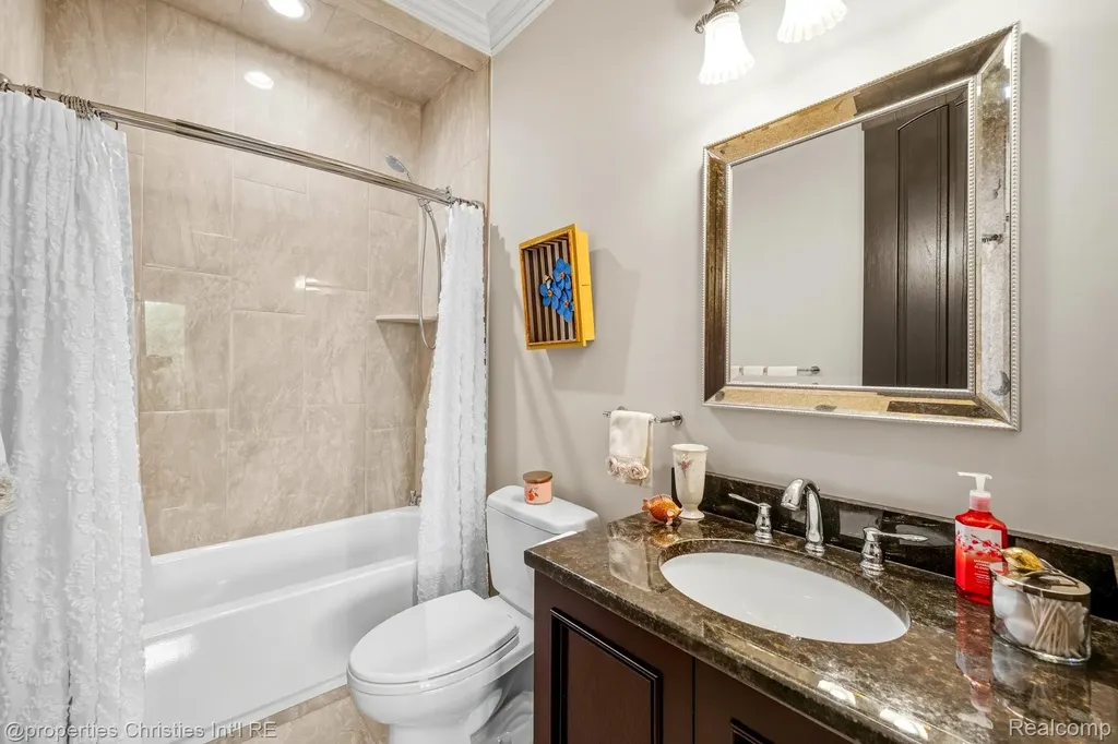 48923 Veneto Drive Novi City MI 48167
