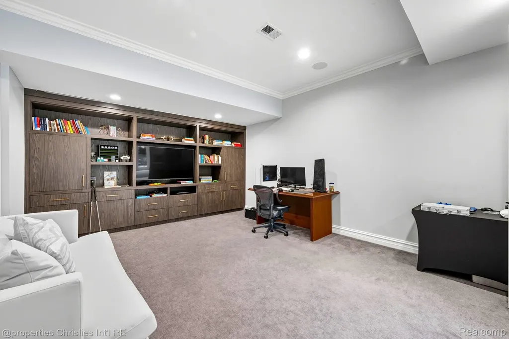 48923 Veneto Drive Novi City MI 48167