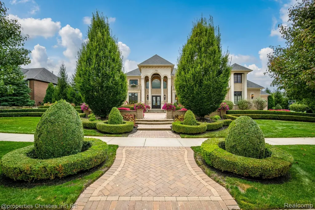 48923 Veneto Drive Novi City MI 48167