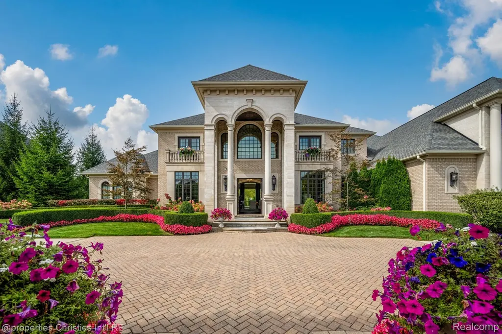 48923 Veneto Drive Novi City MI 48167
