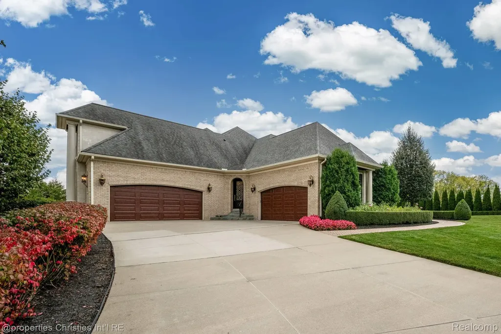 48923 Veneto Drive Novi City MI 48167
