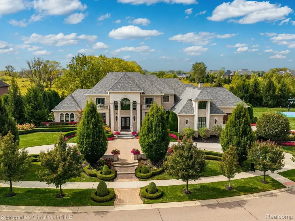 48923 Veneto Drive Novi City MI 48167