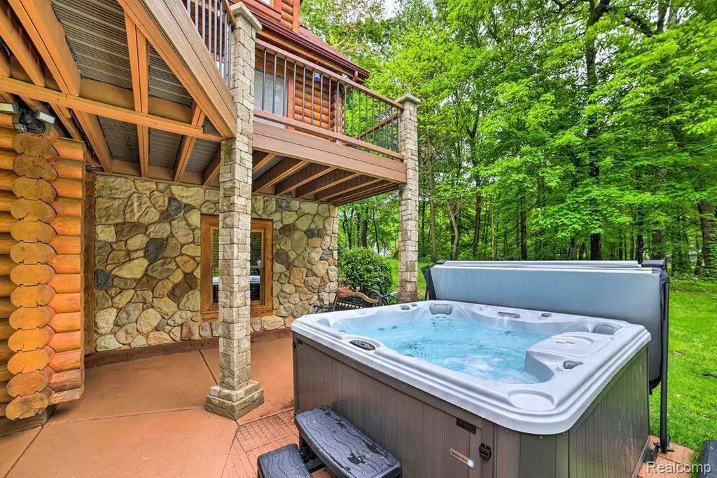 4380 Donnely Road Leoni Township MI 49201