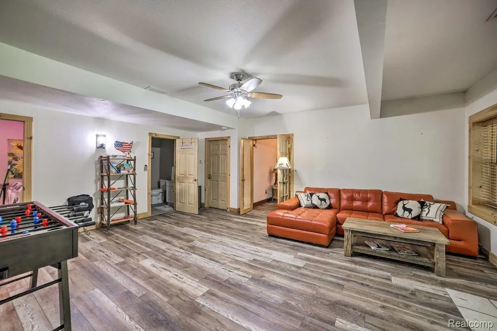 4380 Donnely Road Leoni Township MI 49201