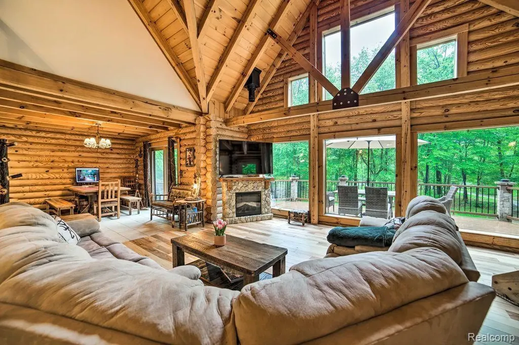 4380 Donnely Road Leoni Township MI 49201