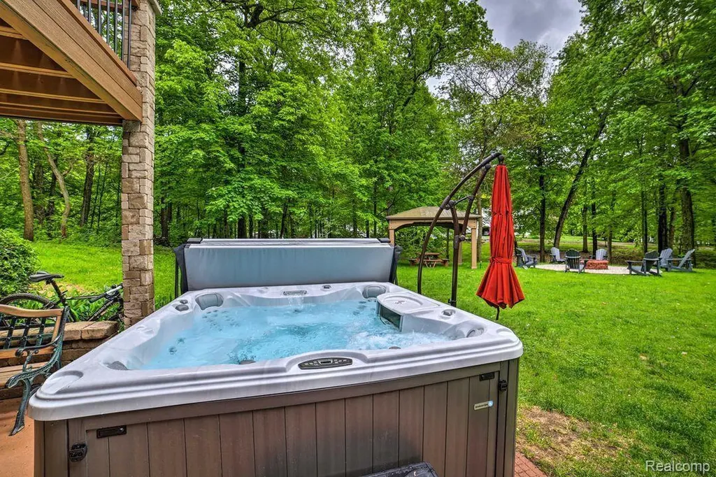 4380 Donnely Road Leoni Township MI 49201