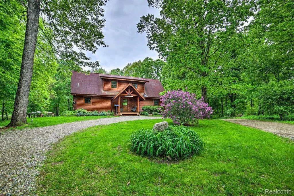 4380 Donnely Road Leoni Township MI 49201