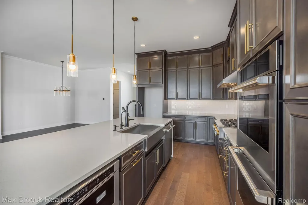 5636 Suffolk Court West Bloomfield Charter Township MI 48322